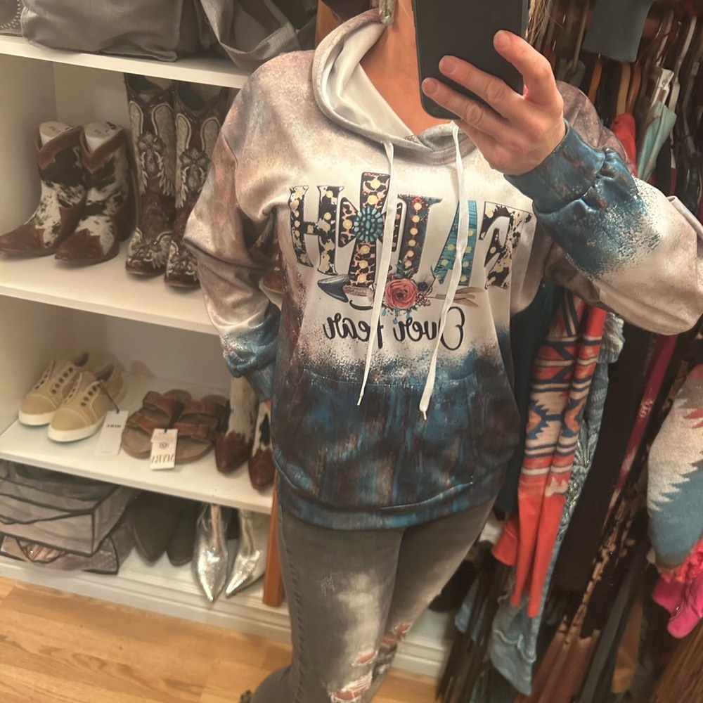 Beautiful country Faith Over Fear Hoodie size small